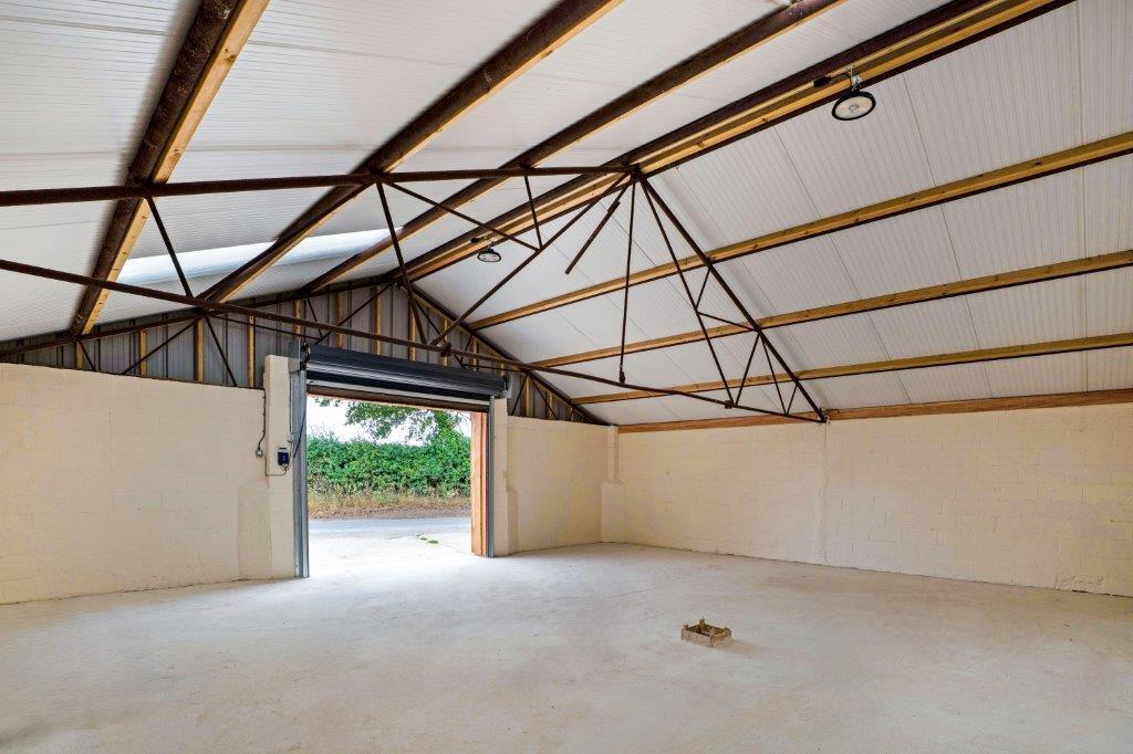 Falconer&#39;s Cottage - Barn.jpg