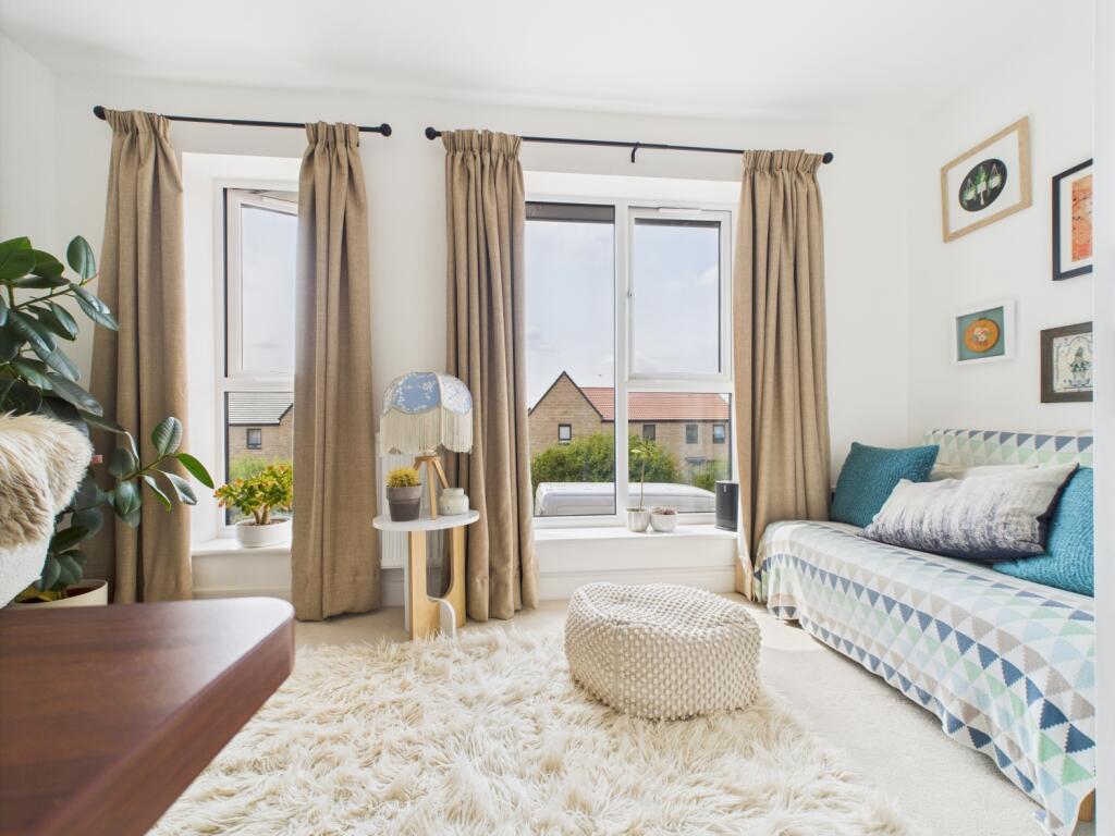 CAM02023G0-PR0163-STILL026