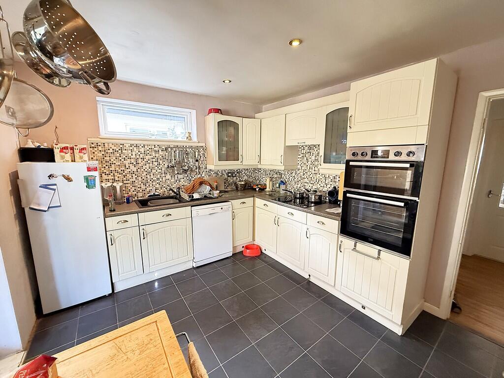 KITCHEN 3