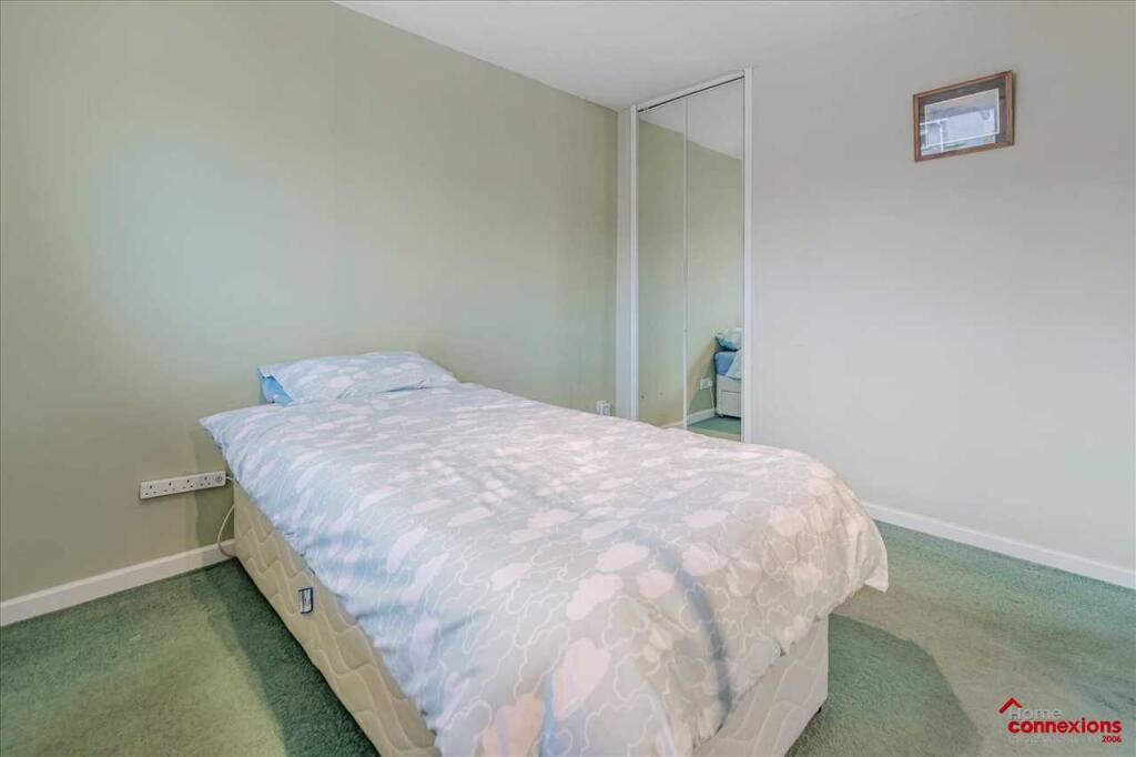 Bedroom Two (2)
