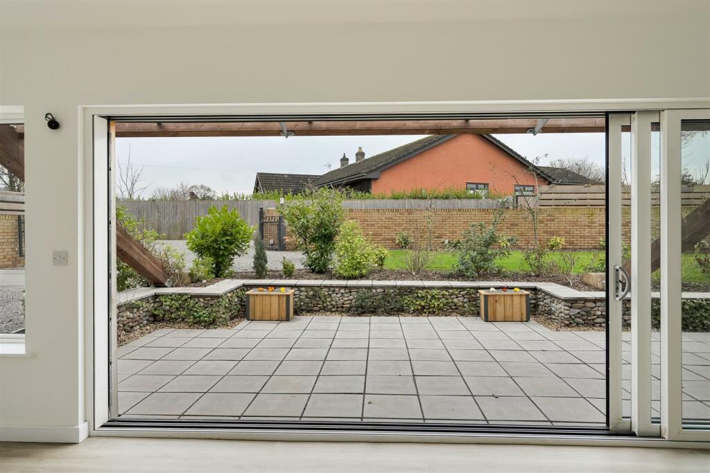 Open Plan Kitchen/living/Dining Room