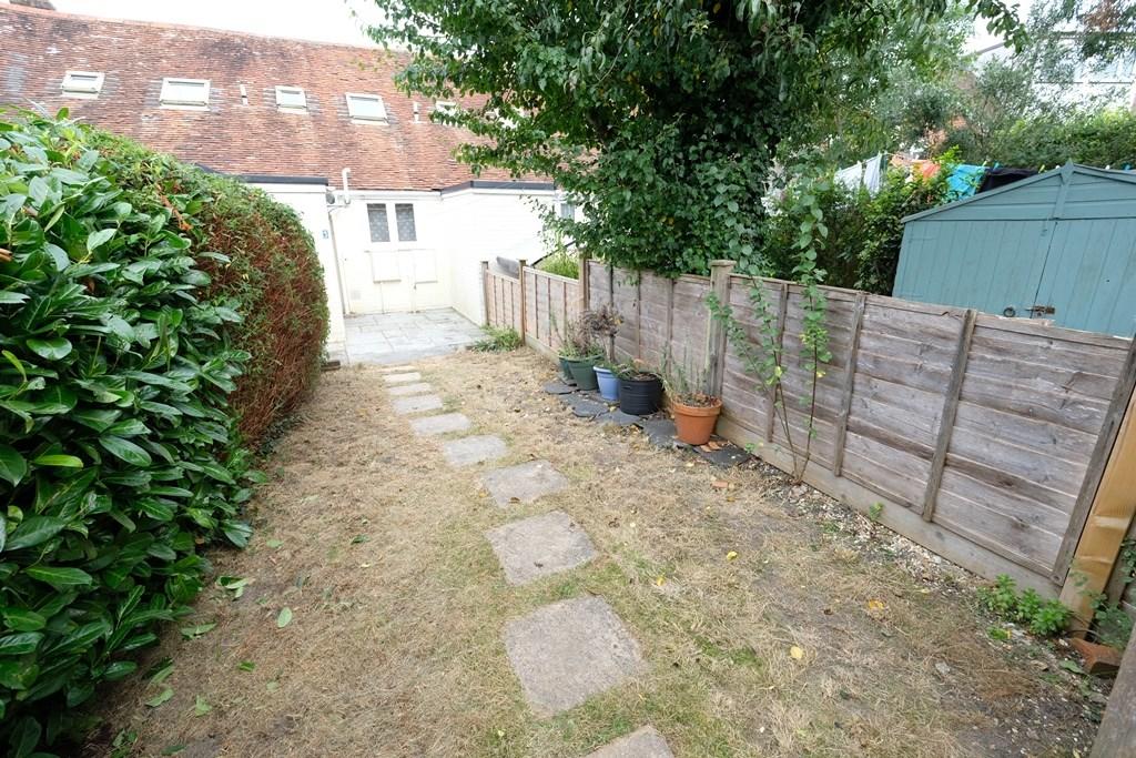 GARDEN 