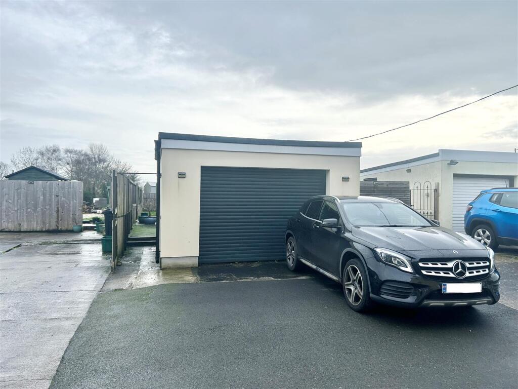 Garage &amp; Parking