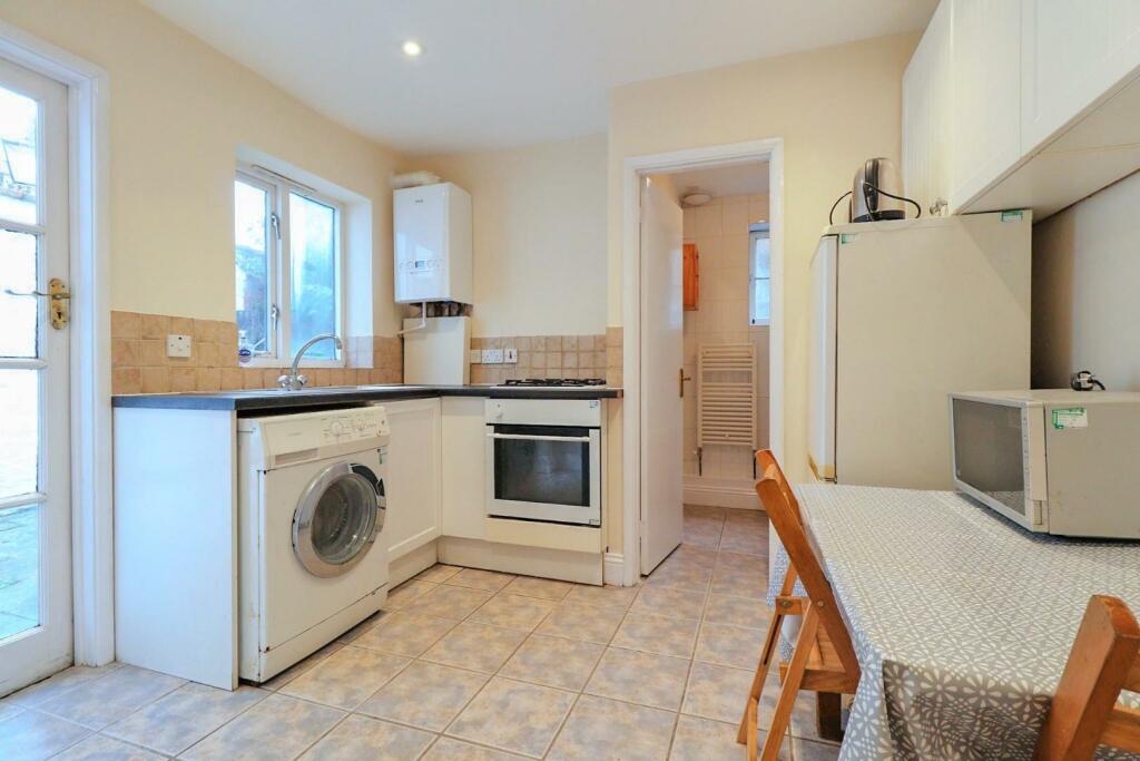 Garden Apartment Kitchen.jpg