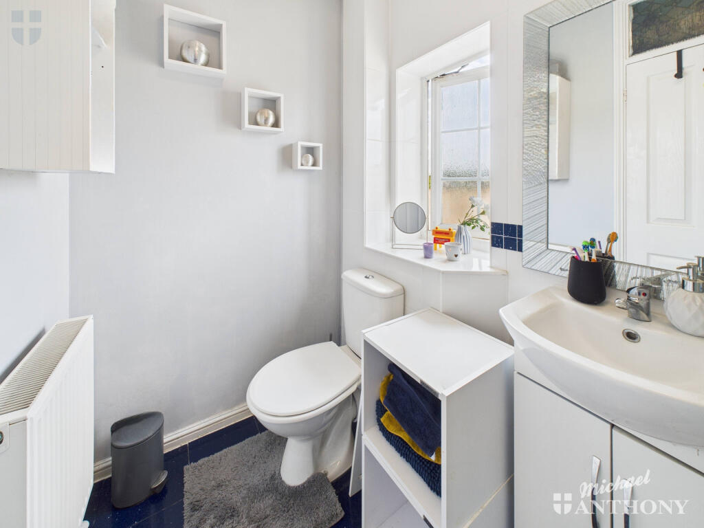 CAM03218G0-PR0747-STILL003