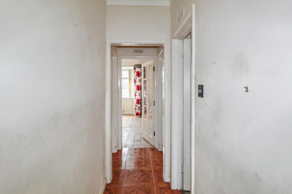 Flat 1 Greenlea, Keyhaven Road, Lymington, SO41 0QX