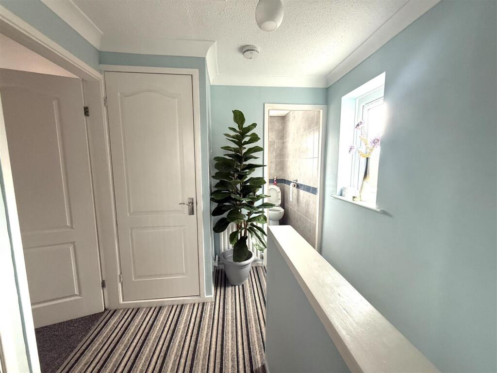 61 leahall lane landing 1.jpeg