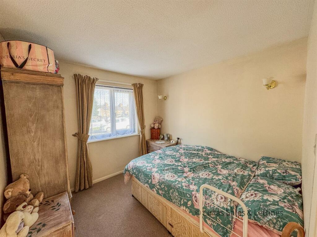 10 Thorngate St Kettering-2.jpg