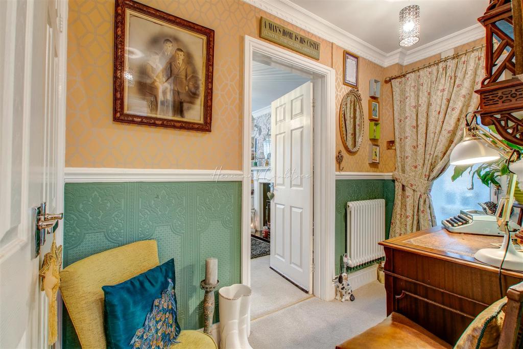 Elan Close, Aberdare, HernCrabtree (15).jpg