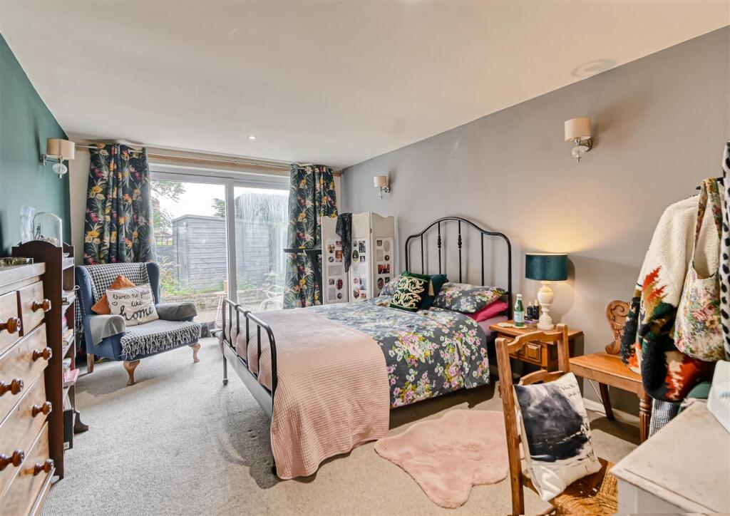 10 Hazel View-03.jpg