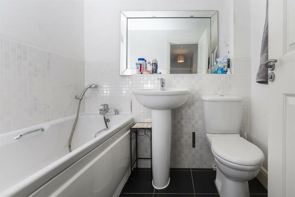 Bramleys Estate Agents - Plover Road - Lindley (29