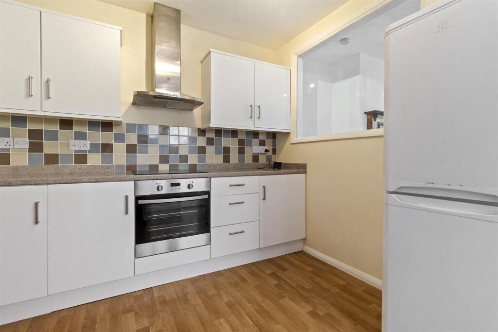 Shakespere Road, 55-010.JPG