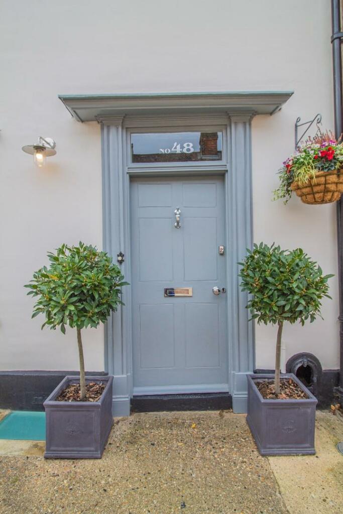 48 College Street [Entranceway] 01.jpg