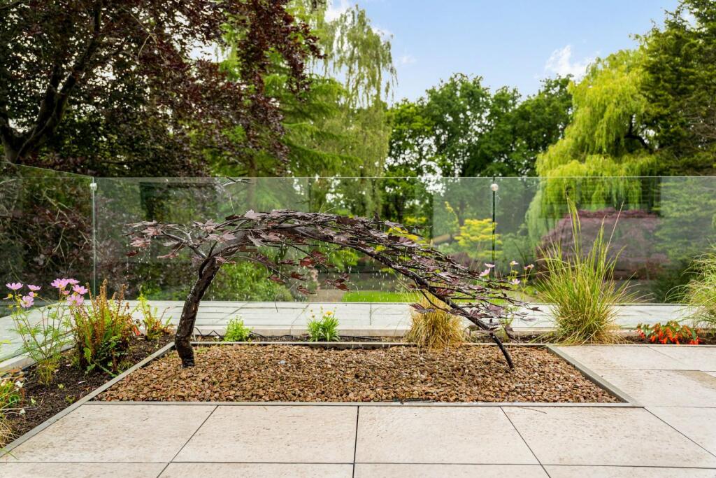 218 WOODFORD ROAD-101.jpg