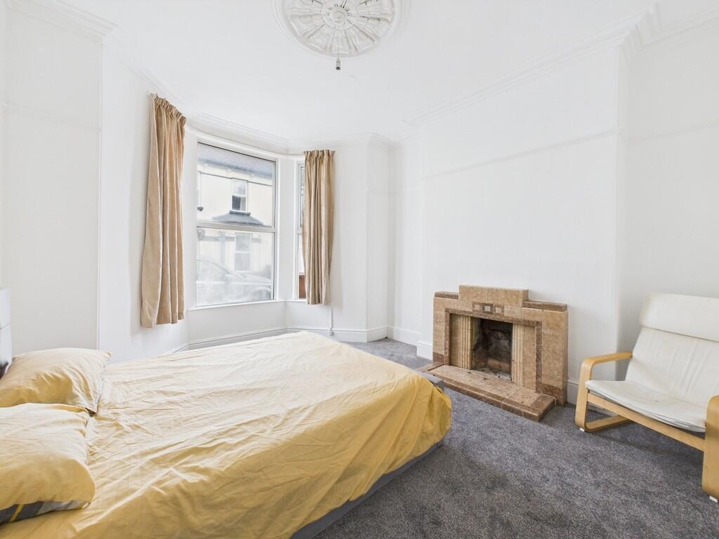 CAM03974G0-PR0115...