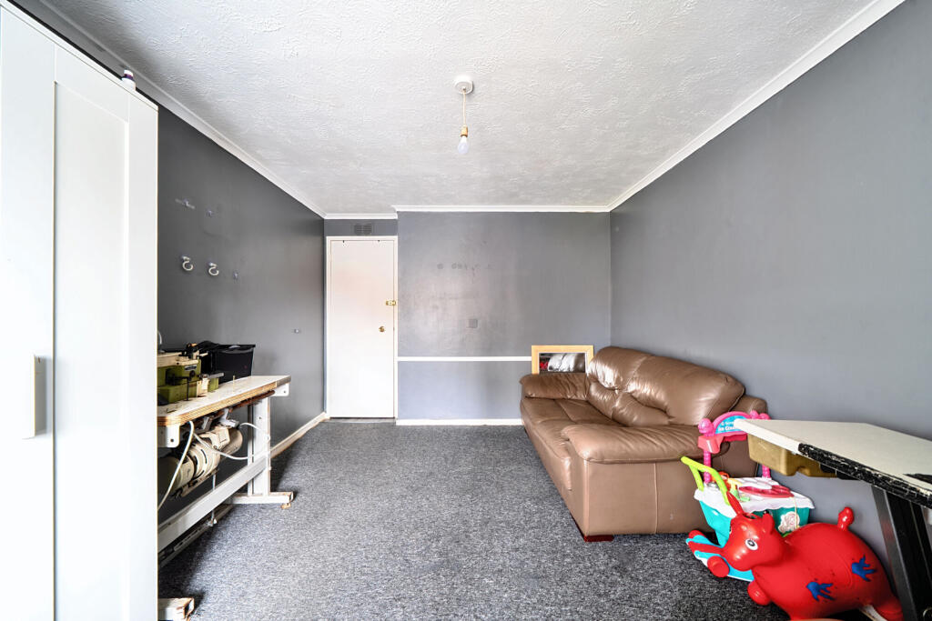 1316518-6-685d2c0...