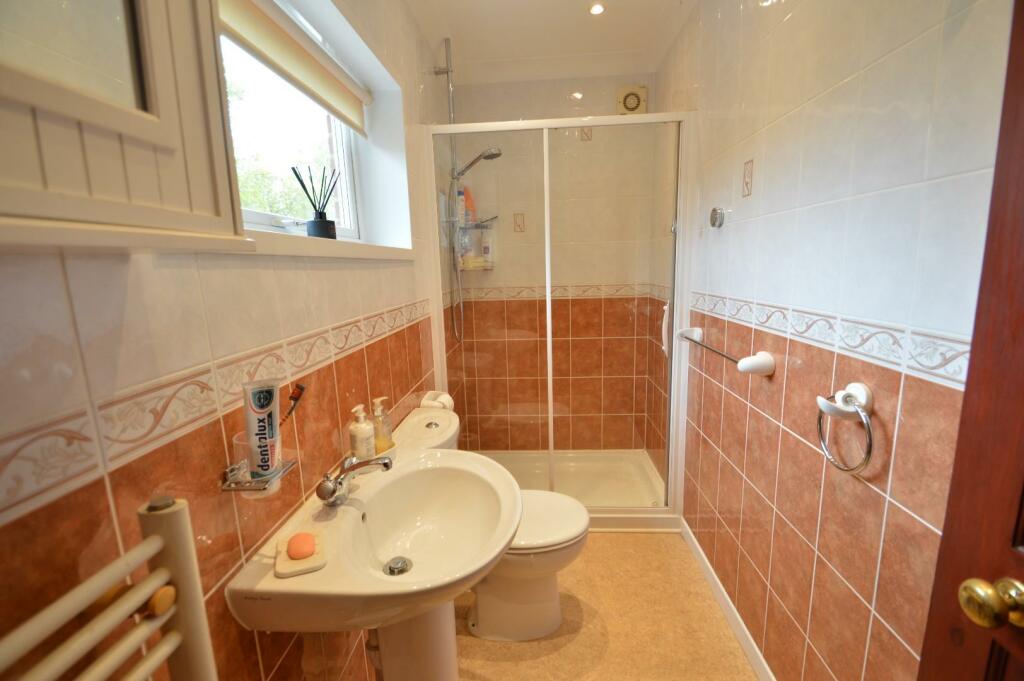 1 Cherrytree Cottage Shoewer Room.JPG