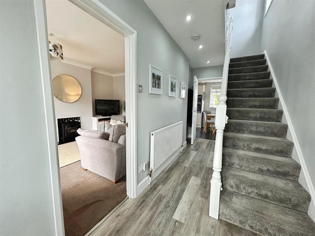 243e3979--44EE-8FC7-728FBBE34E1B-18640-00000BA708D