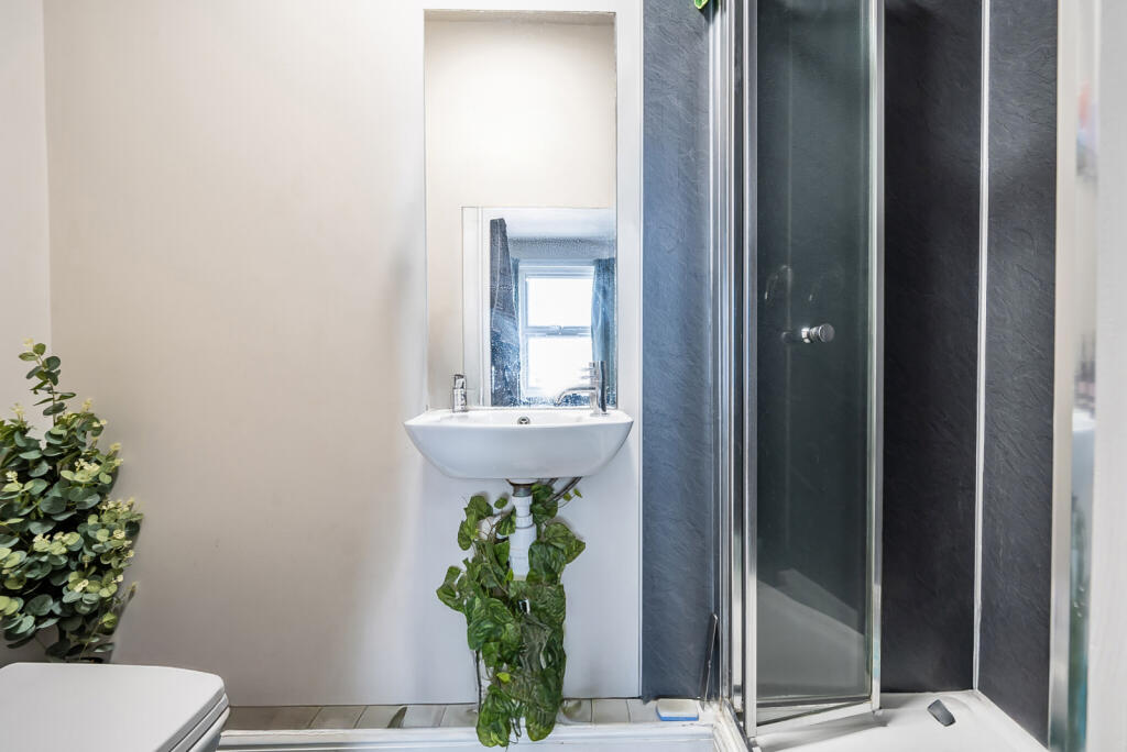 1341947-6-68b1d34...