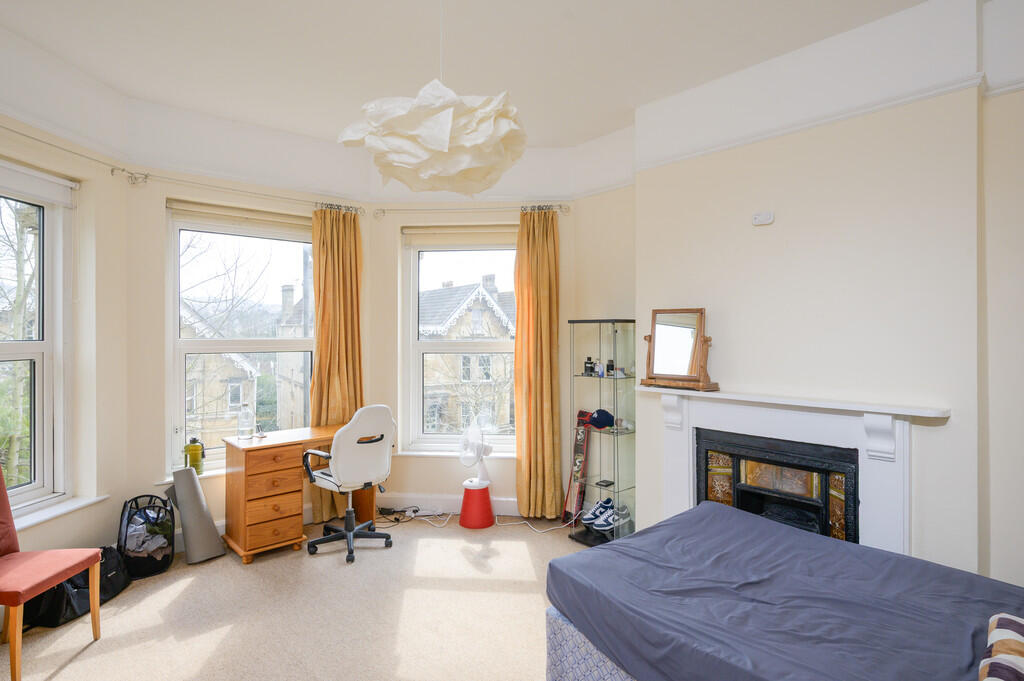 2 Newbridge Road-...