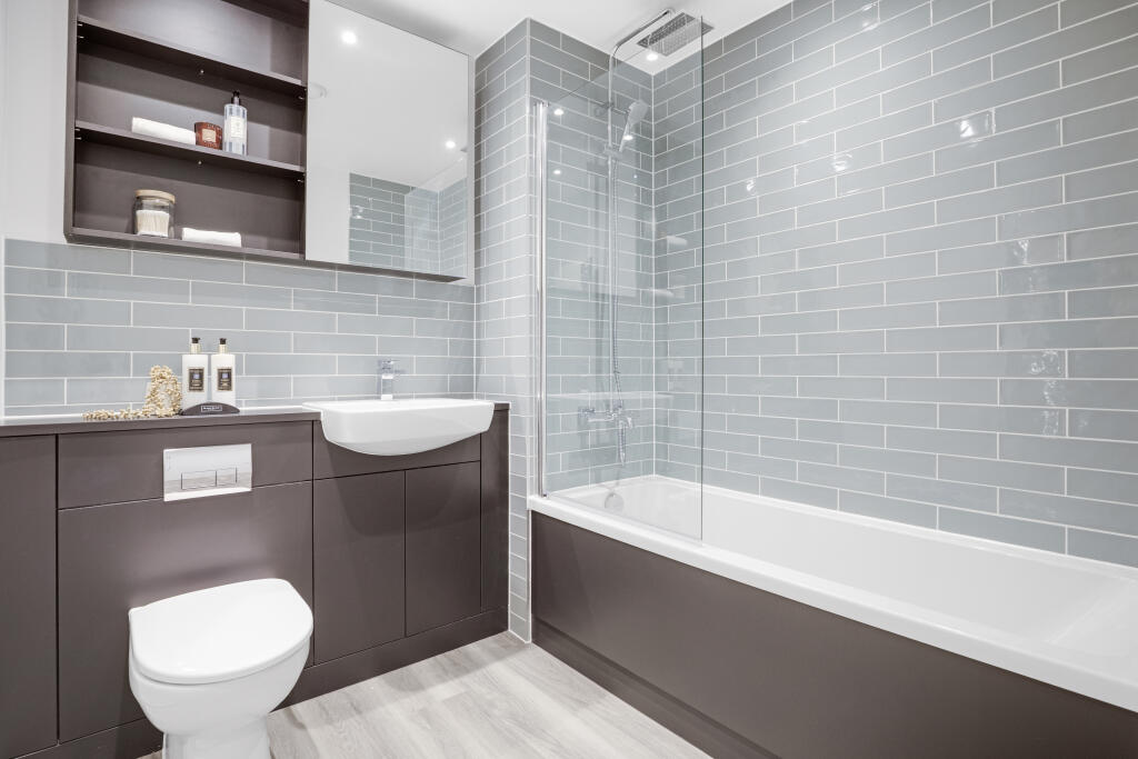 14-40f084002-we3wDH-JJ-Show Flat Garwood House-...