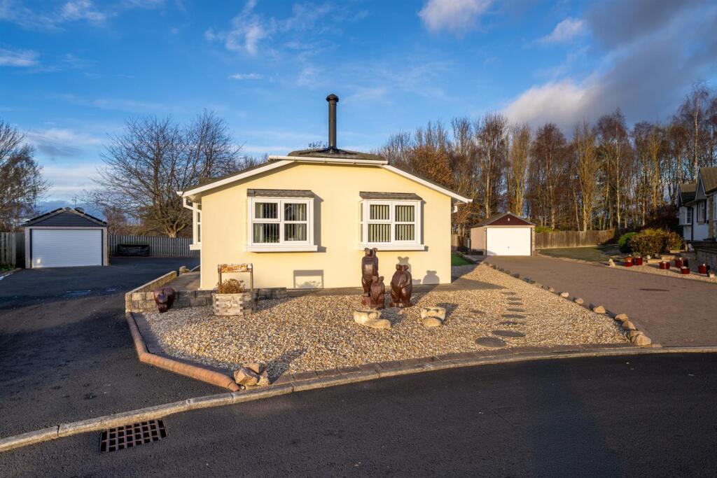 3 Maple Crescent Springwood Village Kelso-23.jpg