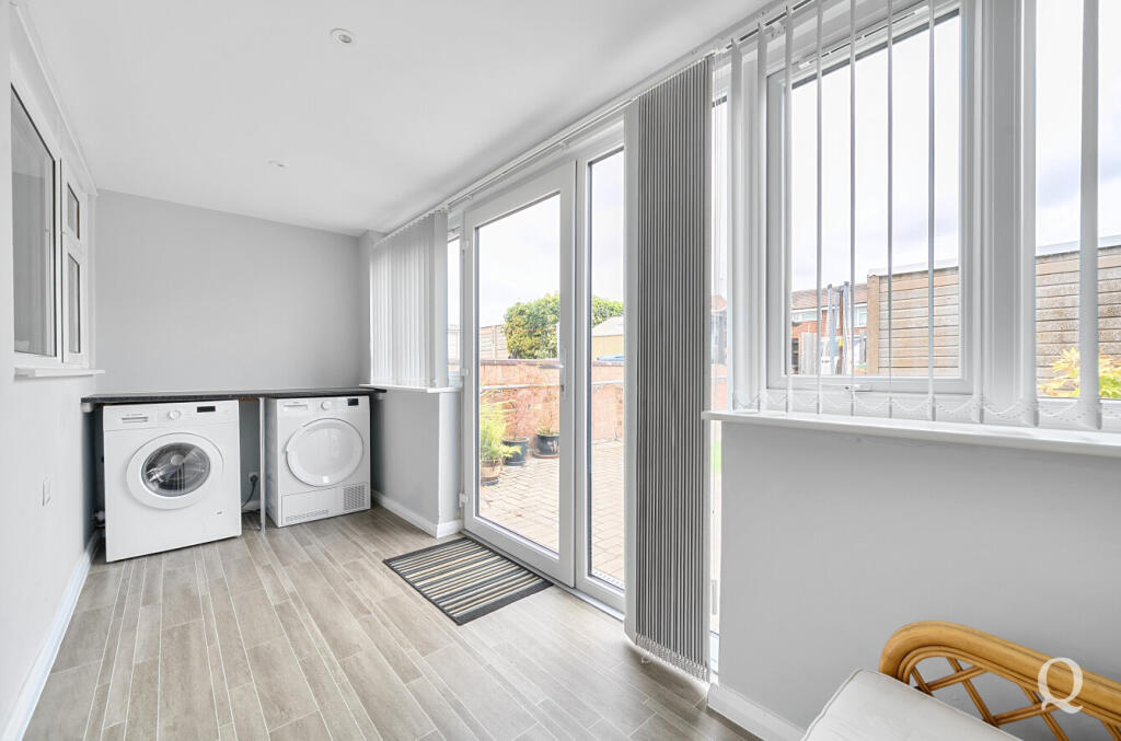 74696c41-1283-4b8...