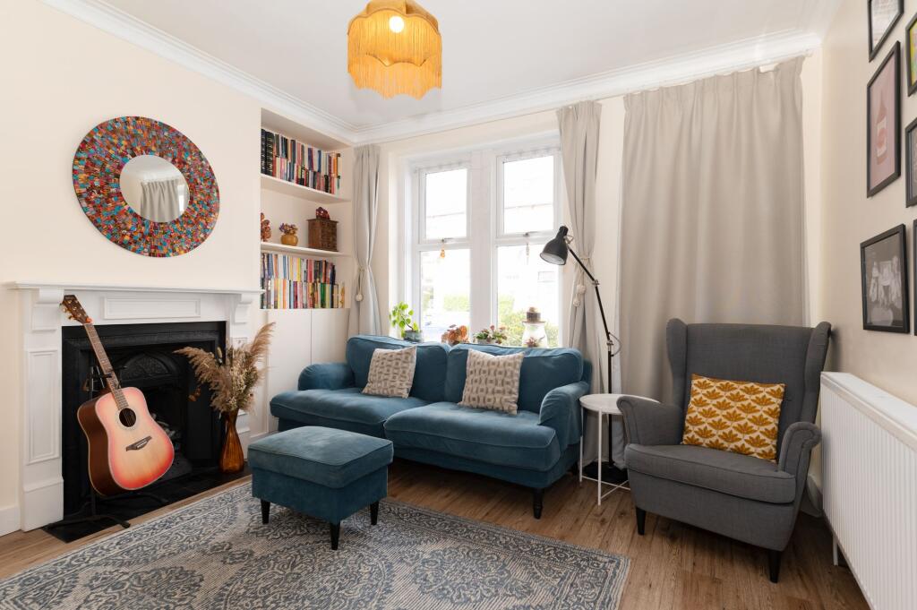 KITCHEN/DINER AND LIVING ROOM