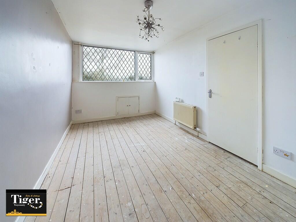 CAM02176G0-PR0436...