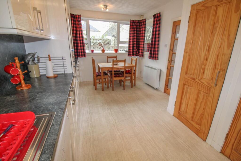 KITCHEN-DINER (2).jpg