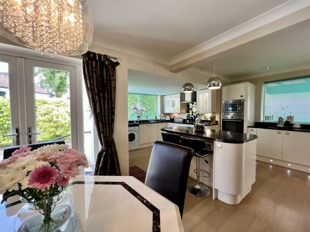 Open Plan Dining &amp; Kitchen