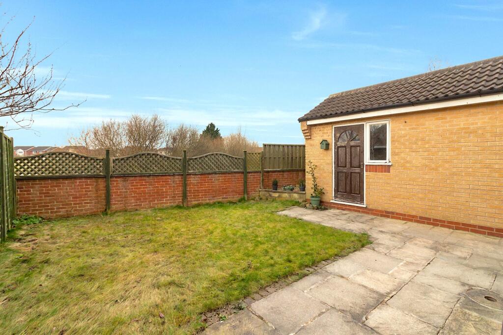 36 Rishworth - Garddn1