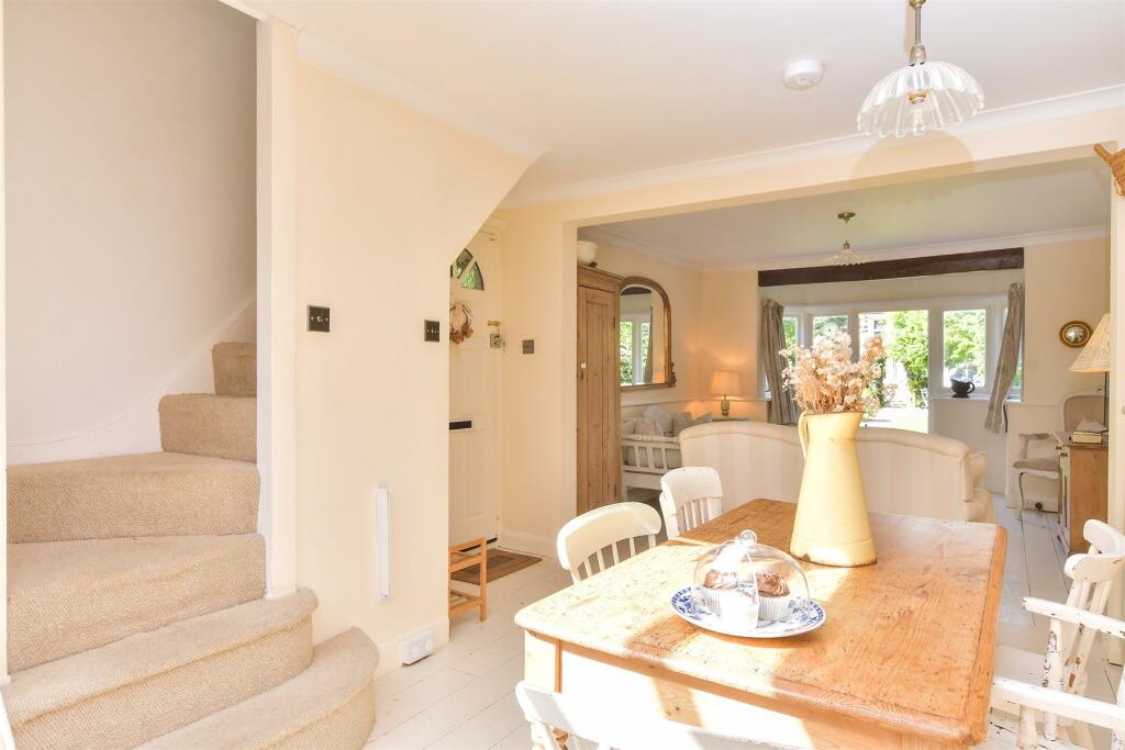 Lounge/ Kitchen