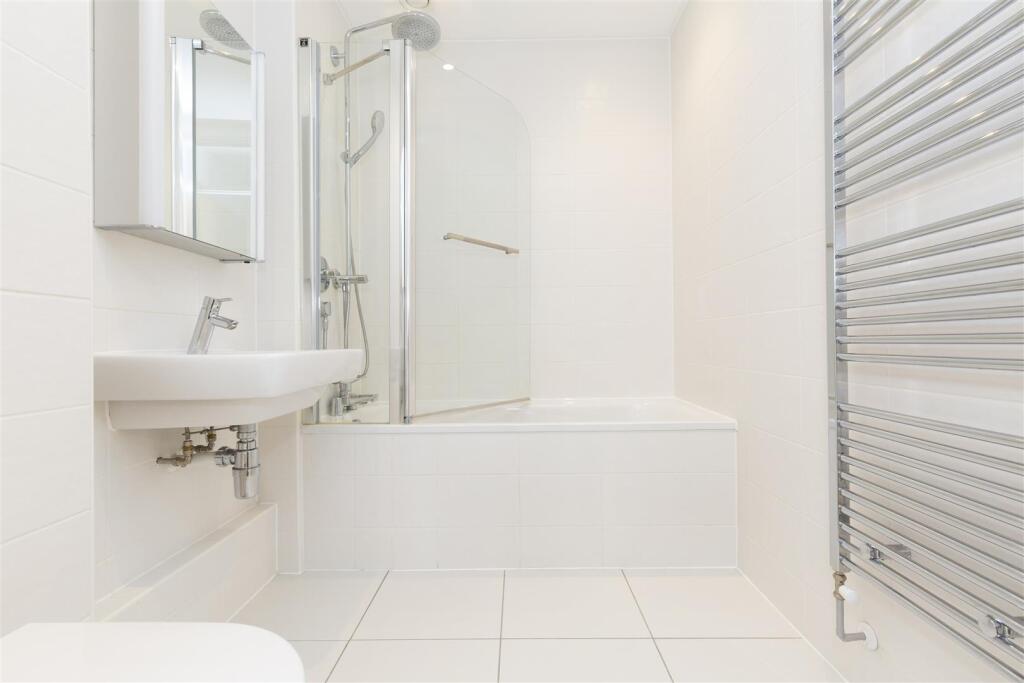 801 Grenfell Court- 11.jpg