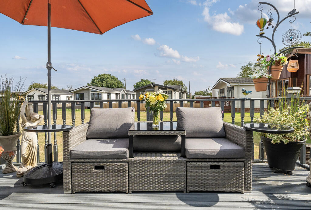 1332193-1-688a38c...