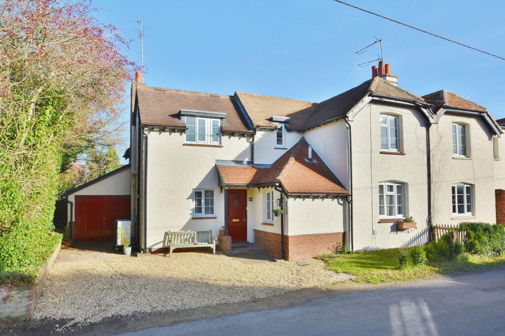 Weston Road, Lewknor