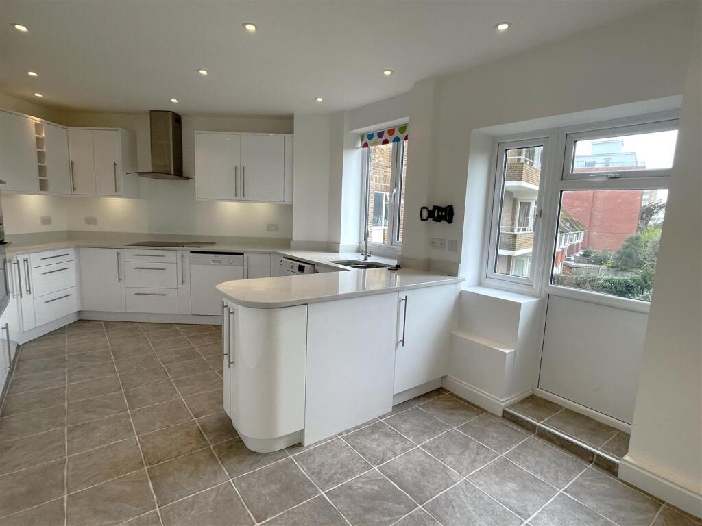 Kitchen.jpg