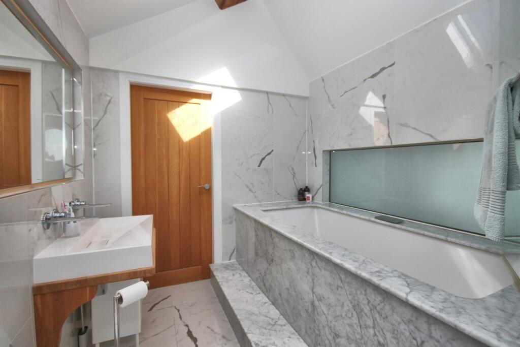 Jack &amp; Jill Bath