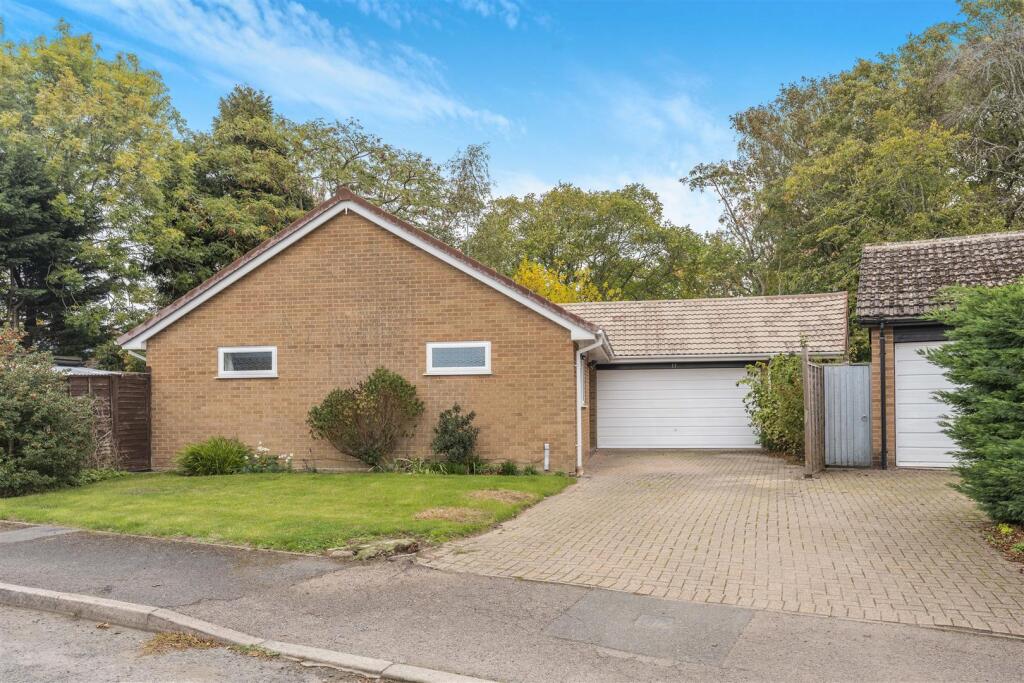 11 The Paddock, Lower Boddington-4.jpg
