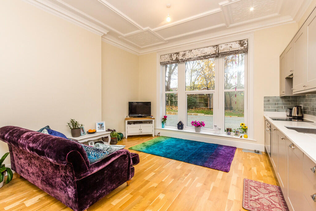 Lounge/Kitchen