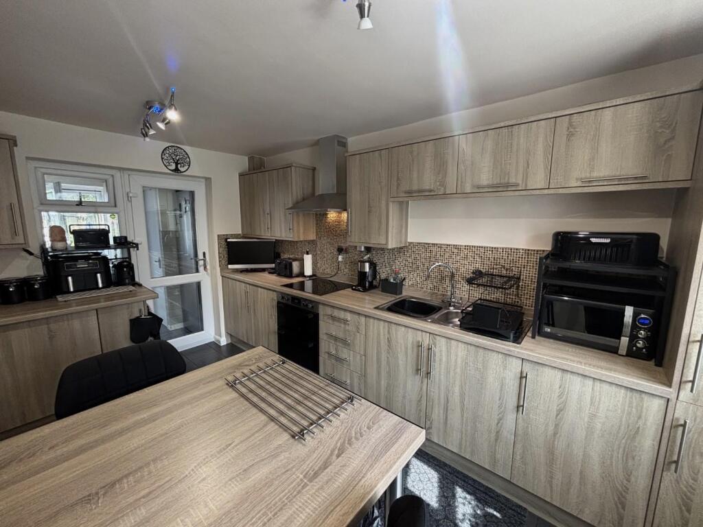 kingsford kitchen 1.jpg