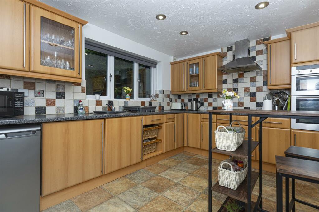 Bramleys Estate Agents - Blacksmiths Fold (21).jpg