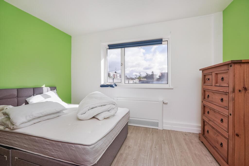 13 Meadowbrook Road, Ashford, Kent, TN24 9AZ