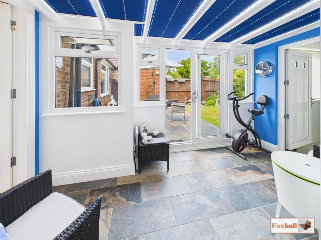 Rear Sitting Area