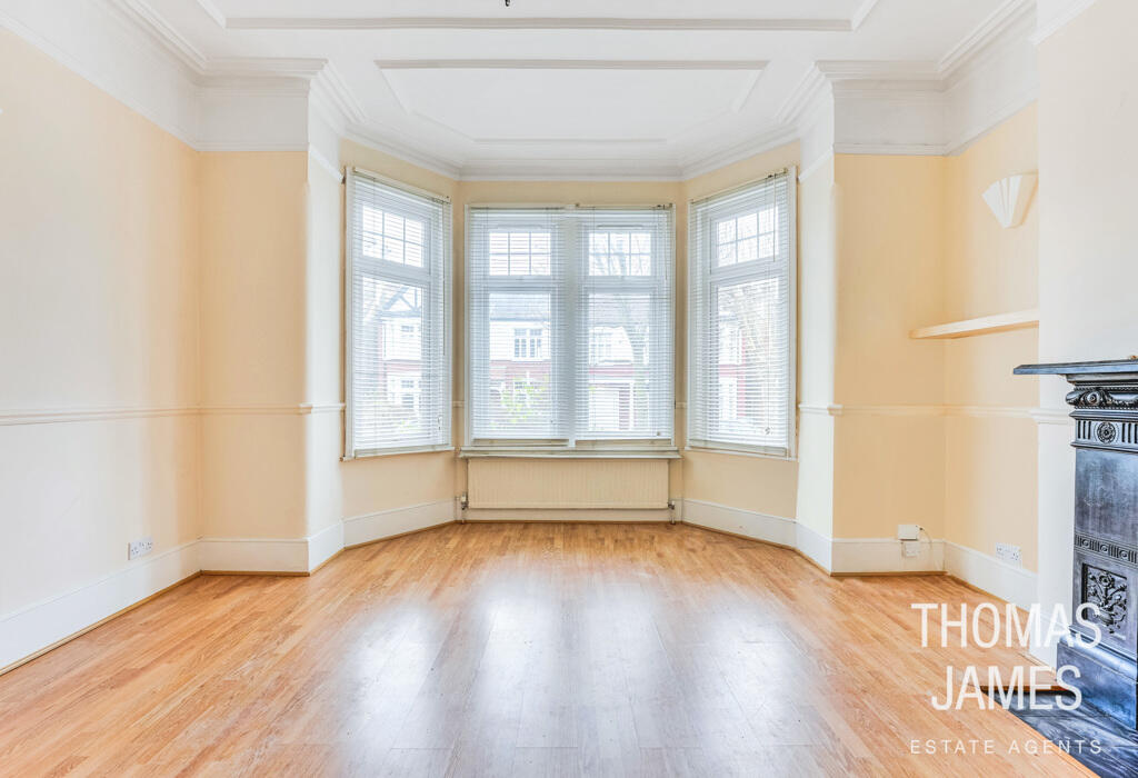 Conway Road, reception room with bay window