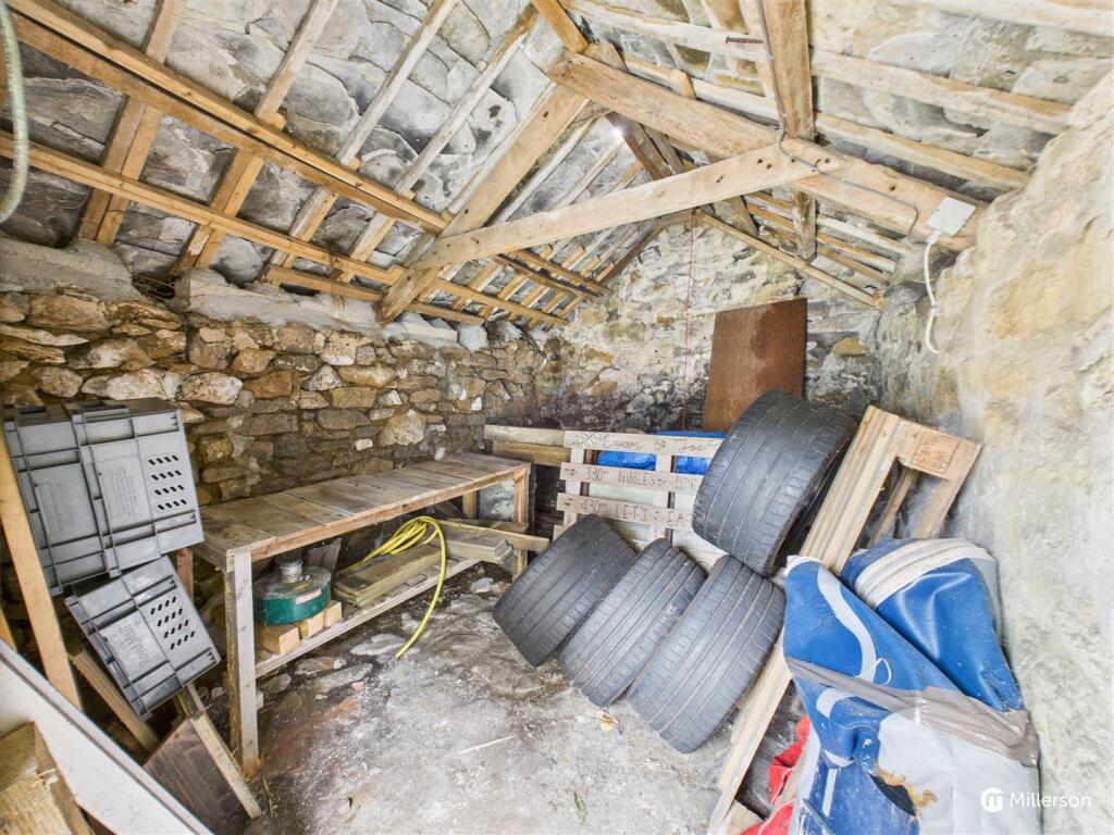 Outbuilding.jpg