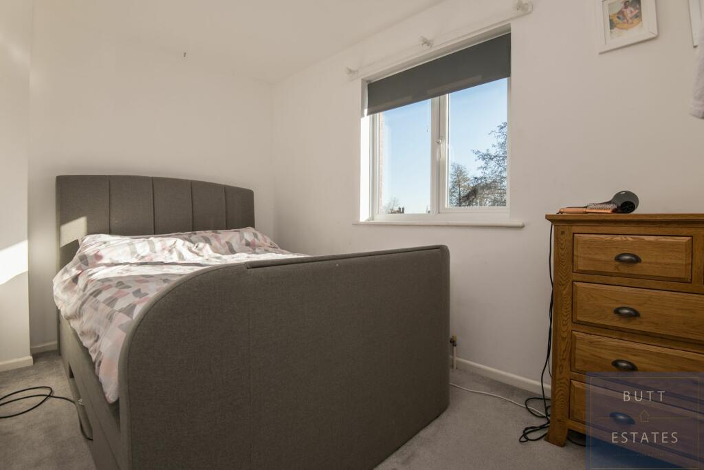 Double Bedroom ( Bedroom 2 )