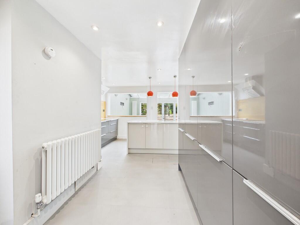 CAM04578G0-PR0030...