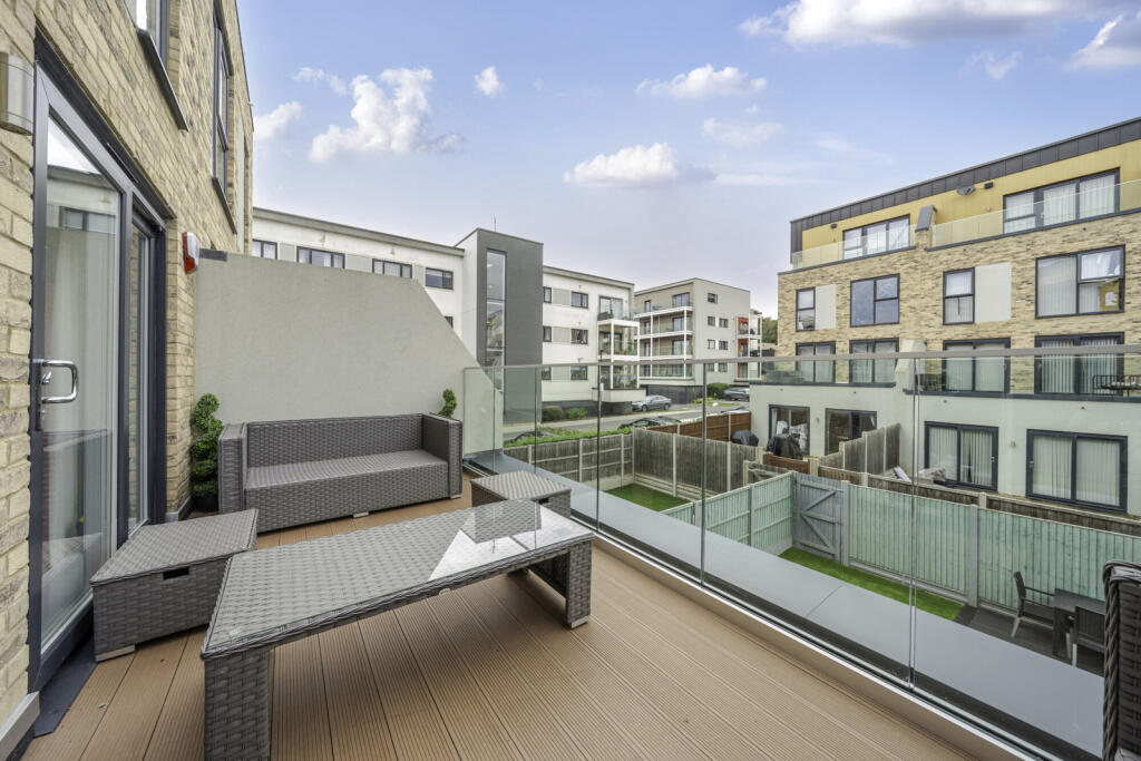 1326888-9-6880e3d...