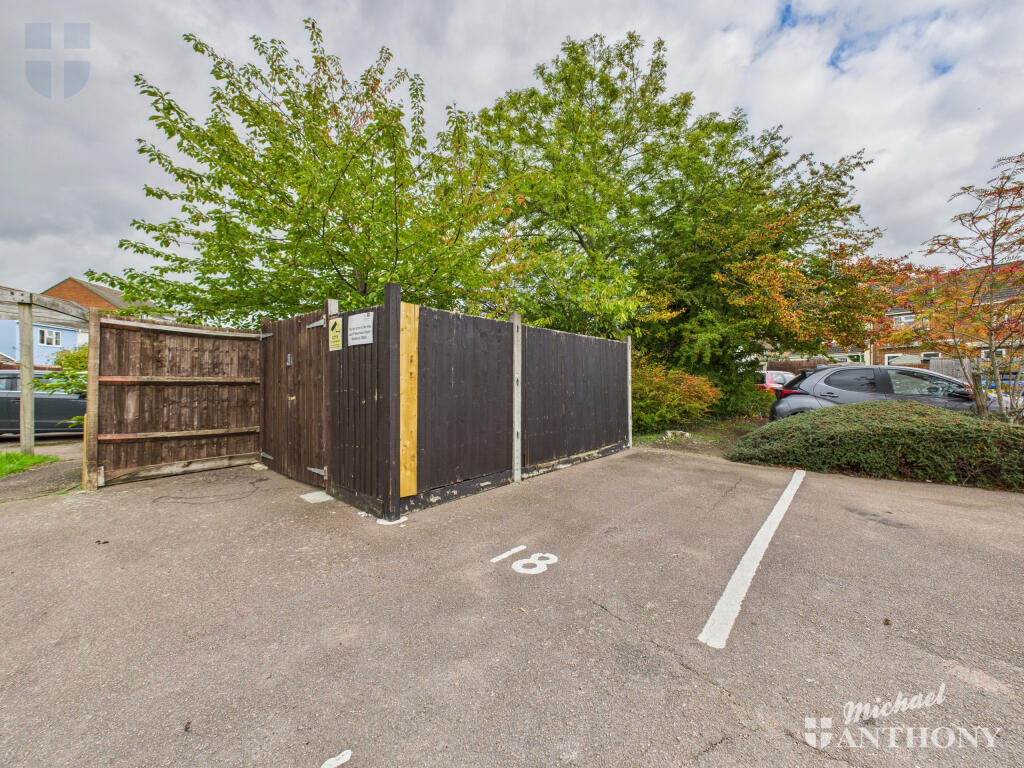 CAM03852G0-PR0448-STILL007